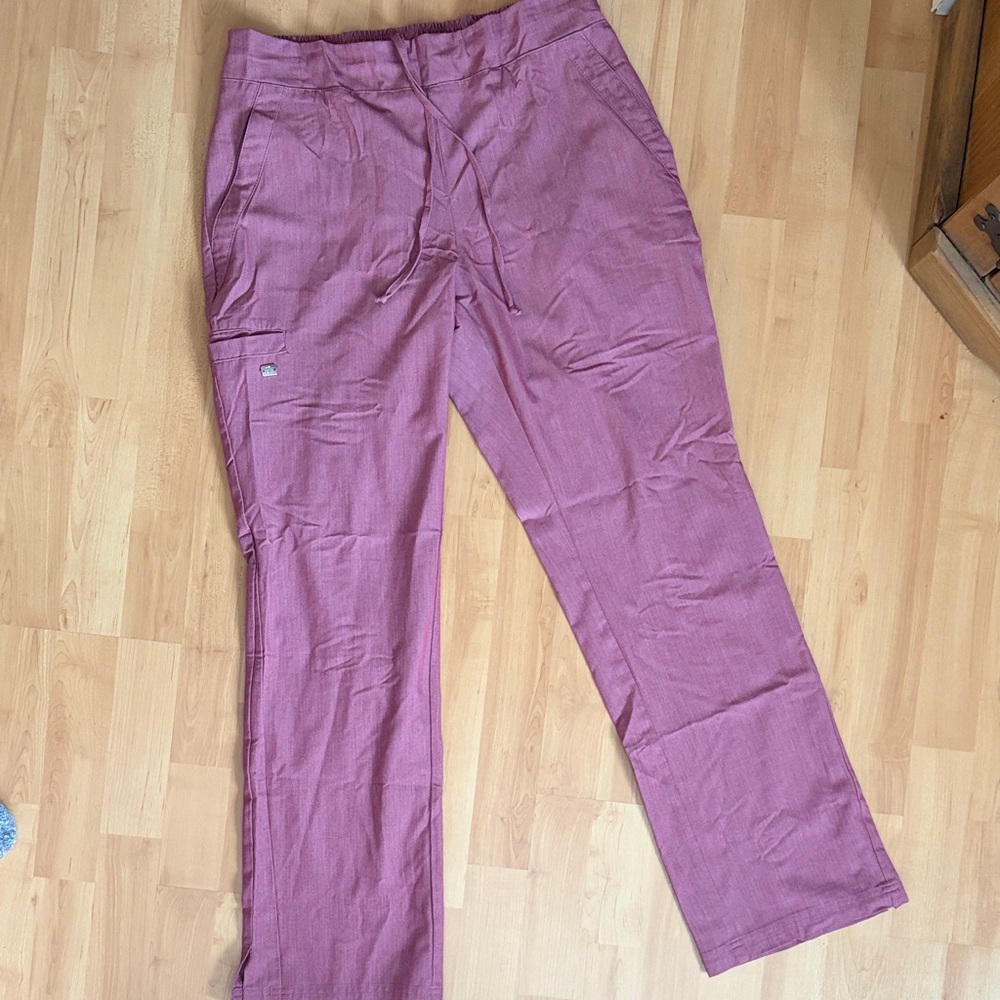 Grey's Anatomy Women's Cargo Pants in Mauve